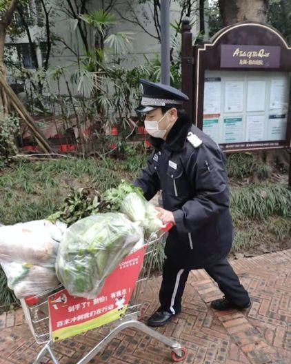 北京校園看門大爺，守護(hù)校園安全的無名英雄傳奇